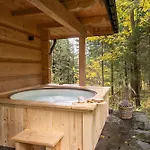 Alpstuga Z Prywatnym Jacuzzi I Ogrodem W Lesie - Pod Nosalem